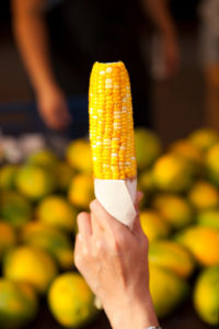 Fresh corn on the cob at Kapiolani Community College Farmers' Market. Photo Credit: Hawaii Tourism Authority
