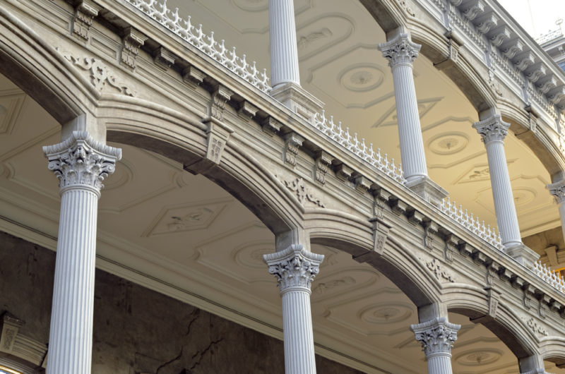 Iolani Palace tours also introduce you to the outside architecture of the palace.