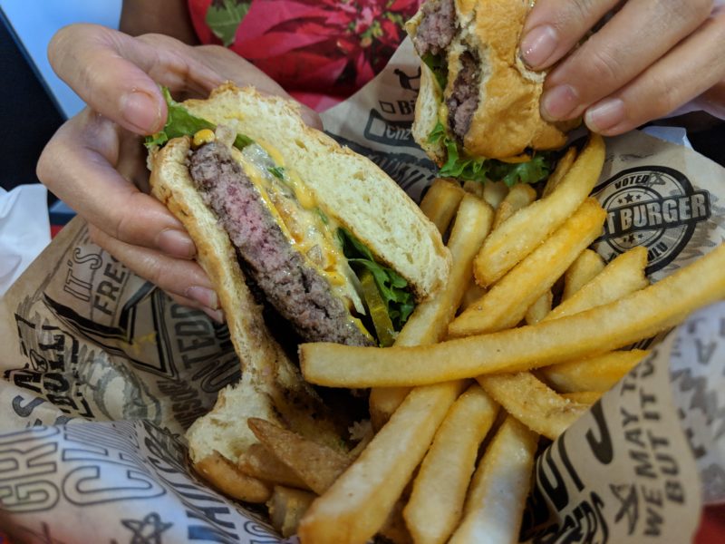 Hawaii’s Teddy’s Bigger Burgers Are For The Burger Fiends