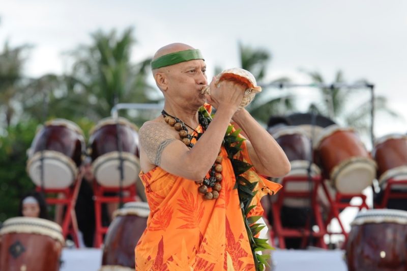 Why you'll cry at Hawaii's lantern floating ceremony.