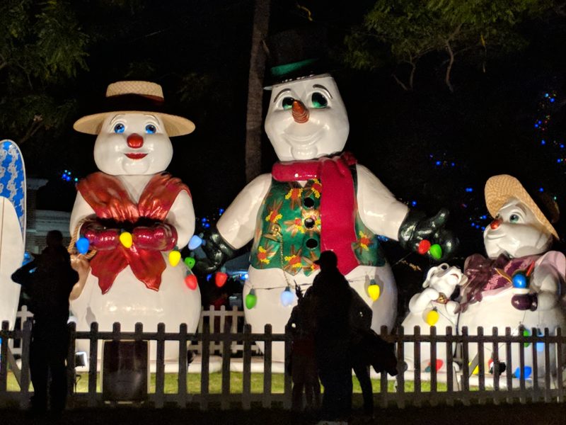 A snowman family at the Honolulu City Lights.