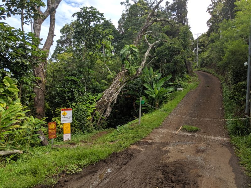 Kalawahine Trail begins on the left.