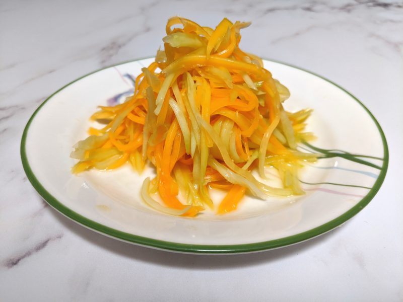 Half-green papaya namasu with ginger