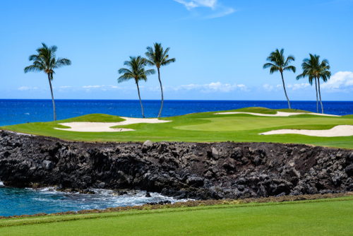 How can you not enjoy golfing right next tot his ocean view?