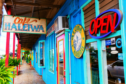 Colorful shops and restaurants line the roads of Haleiwa Town. Editorial credit: Christian Mueller / Shutterstock.com